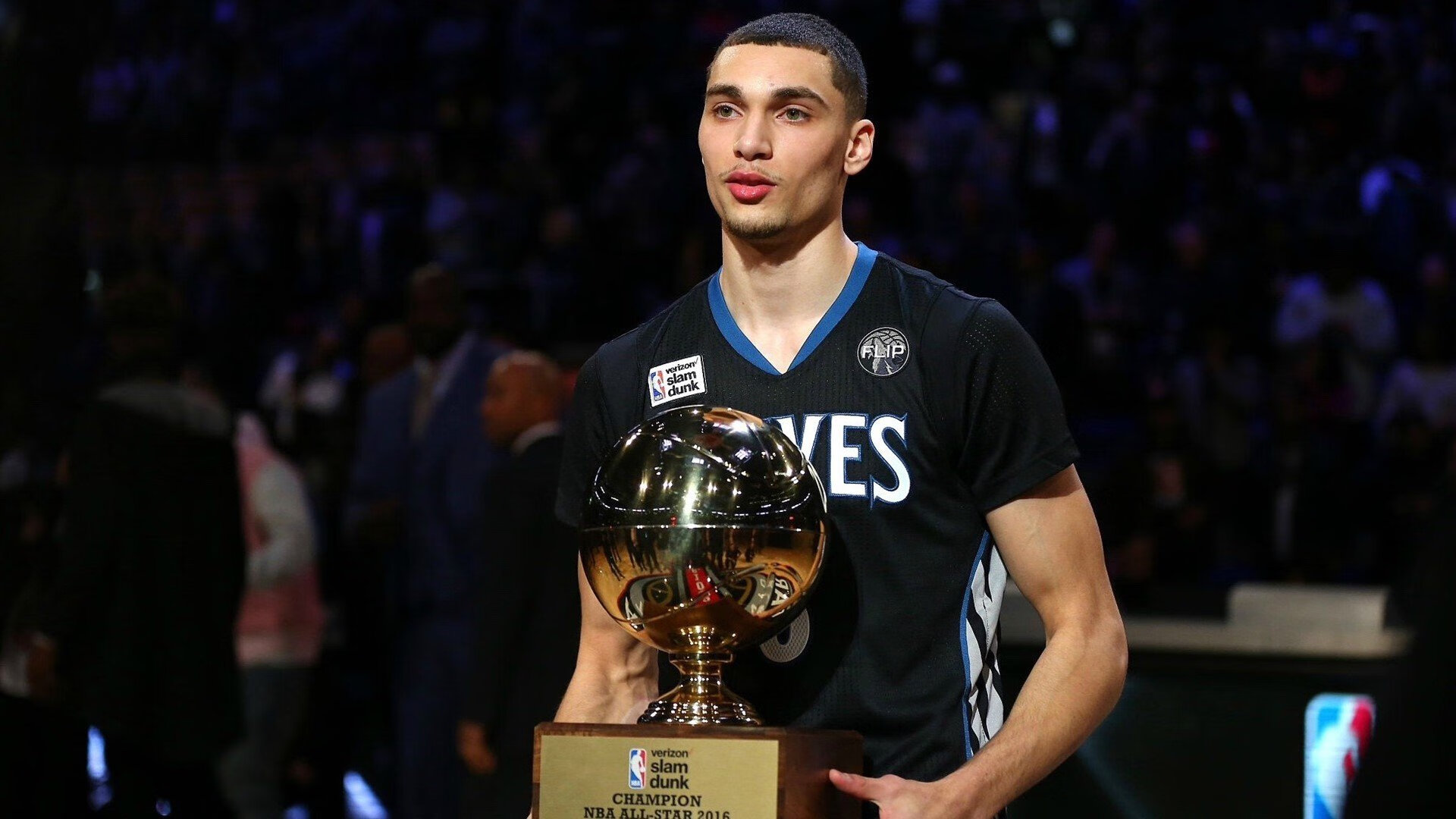 锐不可当首场状态出色，掘金观众沸腾！大坂直美重返赛场赛场气氛高涨